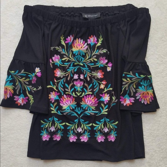 Off the Shoulder Shirt - Picture 1 of 2